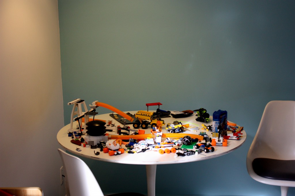 Lego Assembly Table